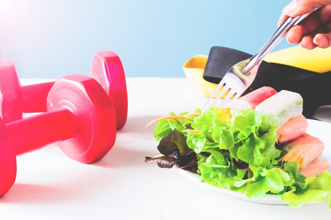 Jak efektywnie połączyć trening siłowy i dietę dla szybkich rezultatów?