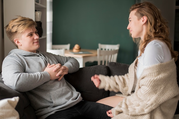 Jak terapia EMDR pomaga w leczeniu traumy i poprawie jakości życia